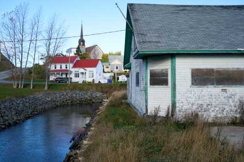 Saison,Automne,MRC Côte-de-Gaspé,Région,Cloridorme,Industriel,Entrepôt,Poissonnerie de Cloridorme,Jour,Temps